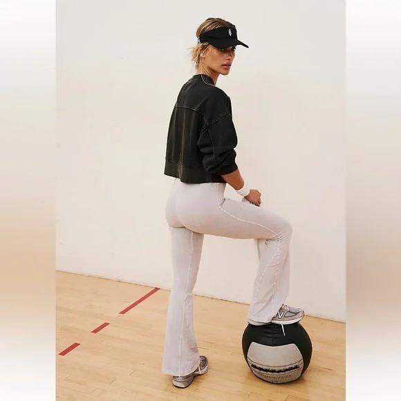 NWOT! FP Free People Movement Good Karma Flare Leggings Sz XS/S - Picture 4 of 8